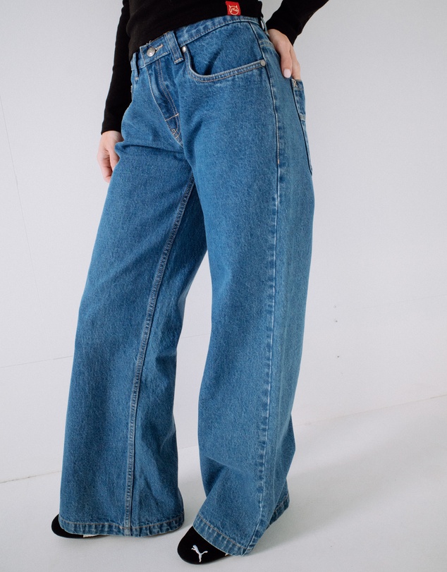 Rusty - Wendy Wide Low Rise Jean