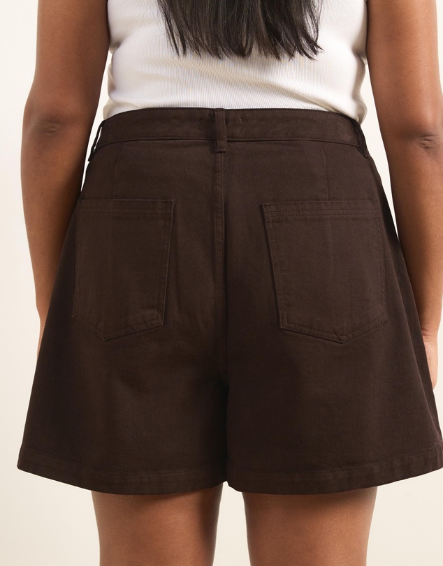 Atmos&Here Curvy - Devon Pleated Denim Shorts