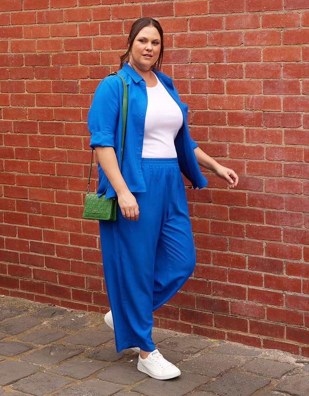Love Your Wardrobe - Britt Straight Leg Pants