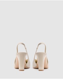 Nine West - Redsat