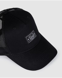 UNIT - UNIT Regard Men's Curve Peak Trucker Cap