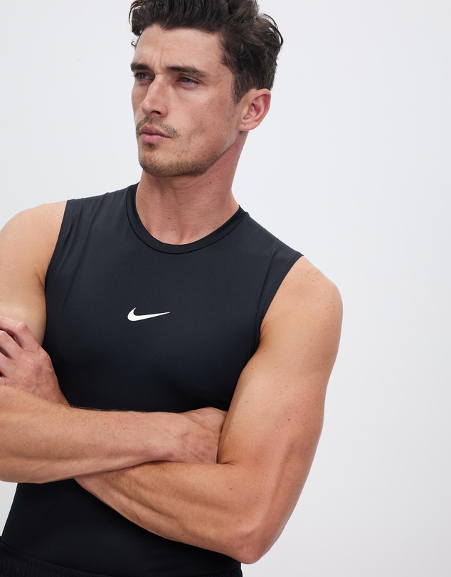 Nike - Pro Nike Dri-FIT Tight Sleeveless Fitness Top