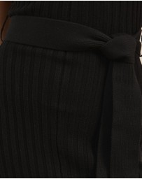 Atmos&Here - Joni Sleeveless Rib Knit Midi Dress