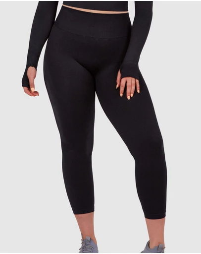 B Free Intimate Apparel - Seamless High Waist 3/4 Capri Leggings