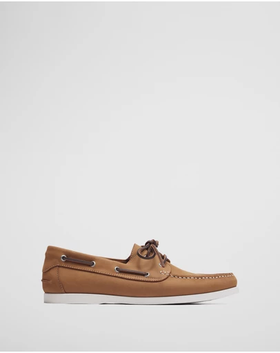 Country Road - Flynn Nubuck Leather Boat Shoe