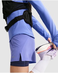 Nike - Swift Dri-FIT Mid-Rise 2-in-1 Running Shorts
