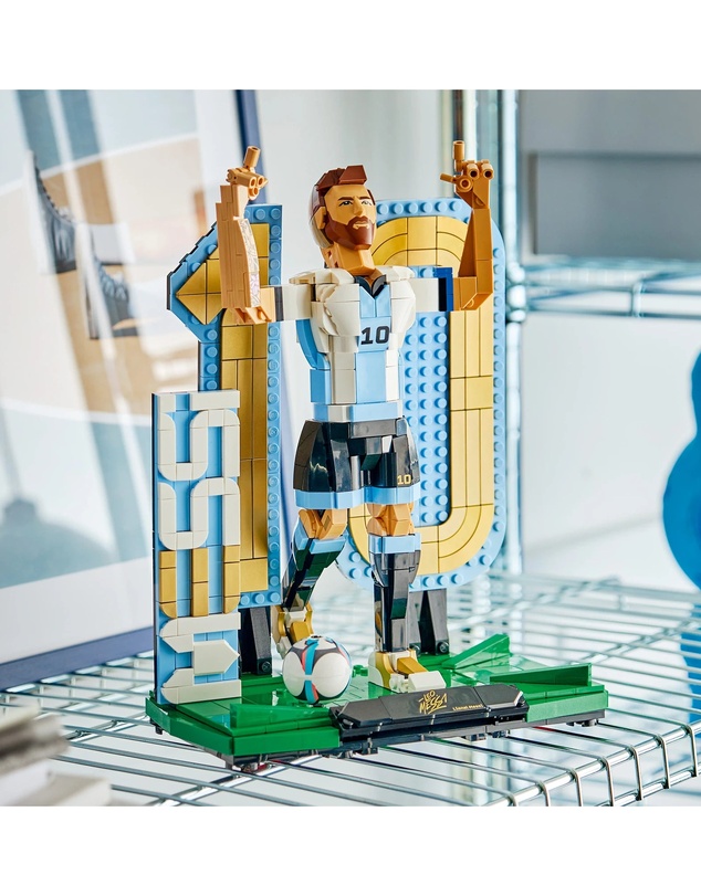 LEGO - 43015 Lionel Messi Football Legend