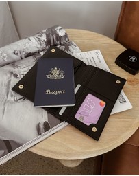 Louenhide - Venice Passport Holder