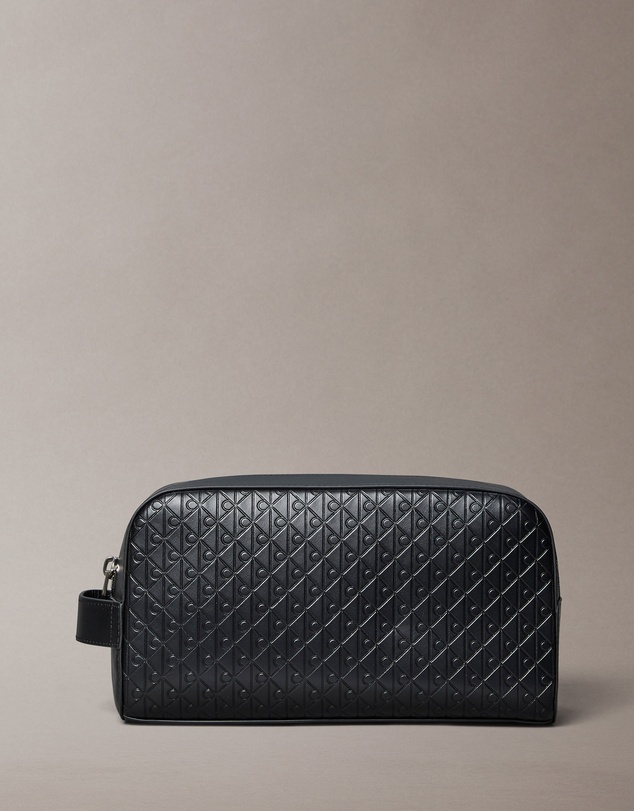Calvin Klein - Embossed Emblem Washbag