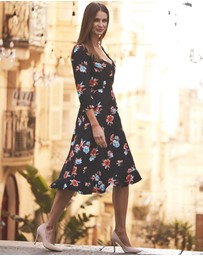Sosandar - Floral Print Sweetheart Neck Dress
