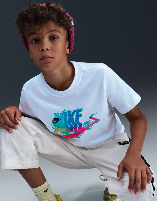 Nike - Nike Sportswear T-Shirt - Teens
