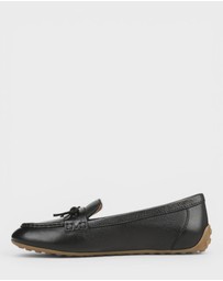 Vionic - Taryn Casual Slip-On Loafer - Black