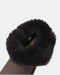 EVERAU - Australian Shepherd Ugg Mini Button Sheepskin Upper UGG Boots