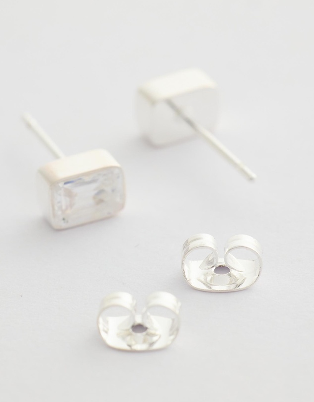 Moira Hughes - The White Label - Rhysand Emerald Bezel Earrings