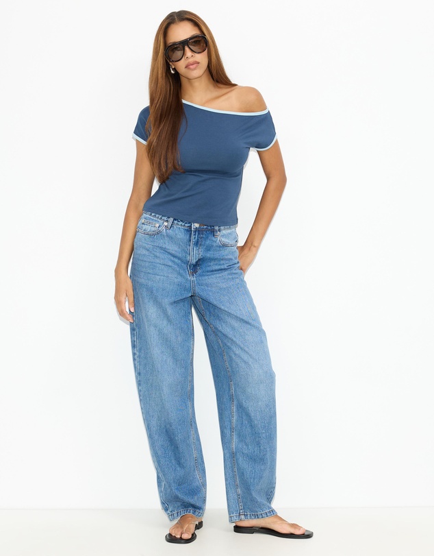 Dazie - Molly Off-Shoulder T-Shirt