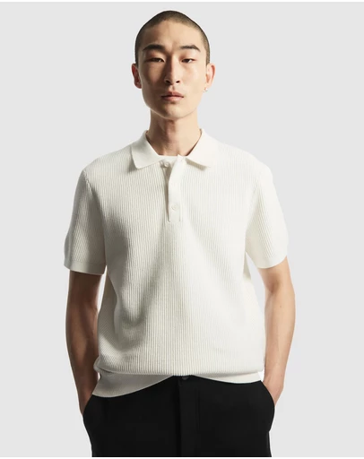 COS - TEXTURED KNITTED POLO SHIRT