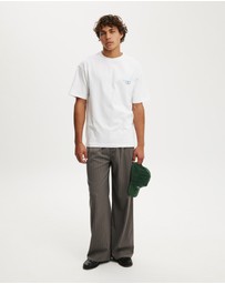 Cotton On - Box Fit Text T-Shirt