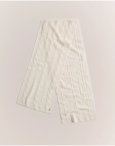Trenery - Cable Knit Scarf in Marshmallow