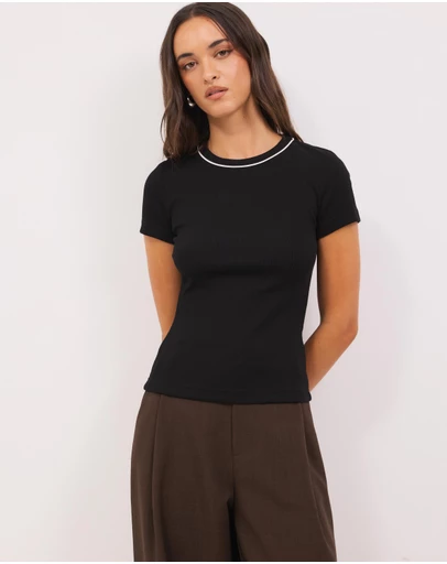 Calli - Taylor Rib Tee