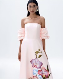 JUSTIN TONG - Stephanie Gown