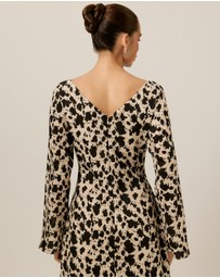Tussah - Margot Boat Neck Long Sleeve Midi Dress