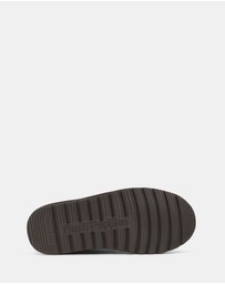 Hush Puppies - Fuzzy