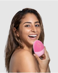 FOREO - LUNA 3 Plus Facial Cleansing Smart Device - Normal Skin