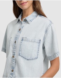 GUESS Jeans - GUESS JEANS Eco Short Sleeve Boxy Denim Shirt