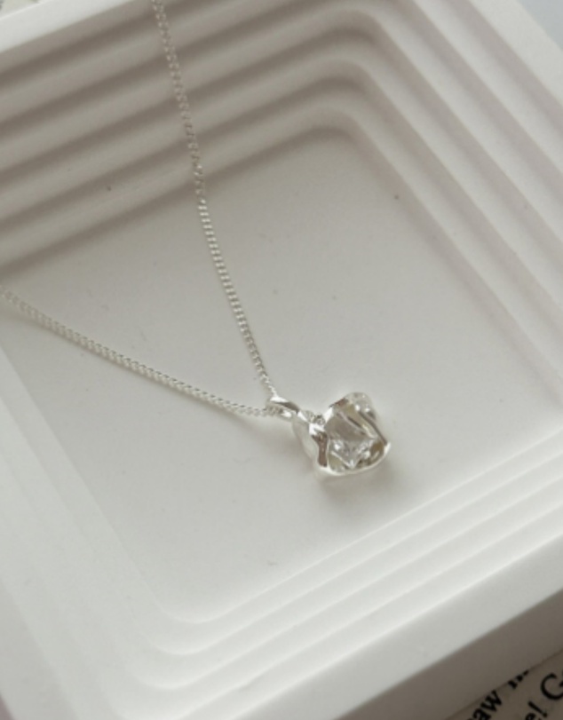 KAJA Clothing - Square sugar necklace