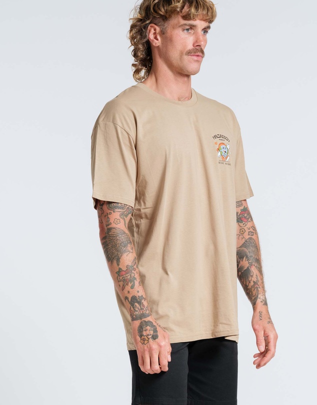 Vacancy Co - Nurture Nature Tee