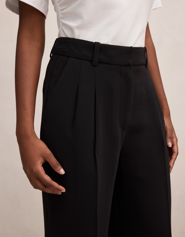 Forever New Petite - Eva Petite Crepe Wide Leg Pants
