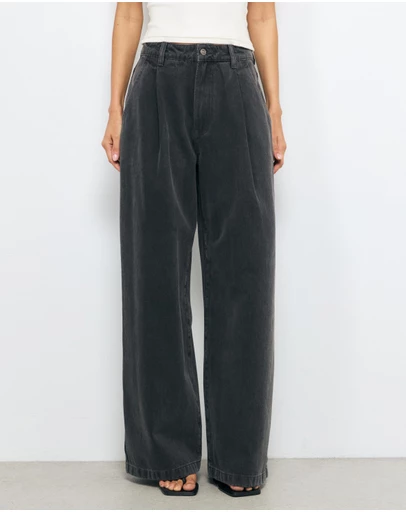 AERE - Tora High Rise Pleat Front Jeans