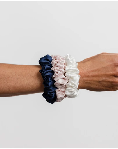 SILK MAGNOLIA - Pure Silk Scrunchie