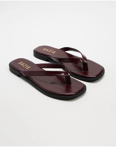 Dazie - Violet Thongs