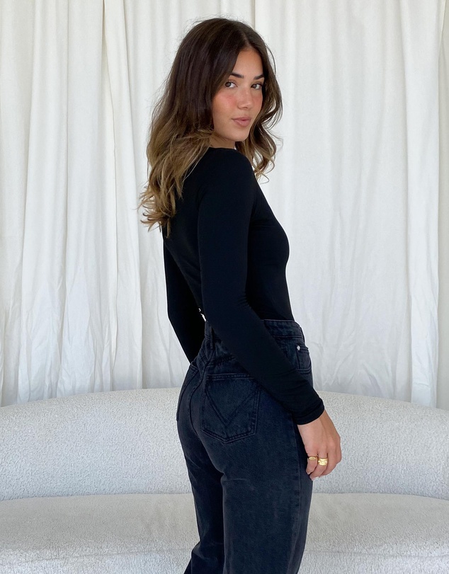 Dazie - Call On Me Long Sleeve V-Neck Bodysuit