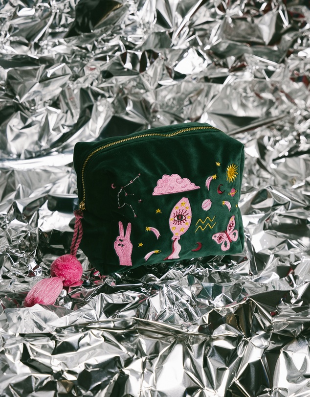 The Somewhere Co - Aquarius Astrology Cosmetic Case