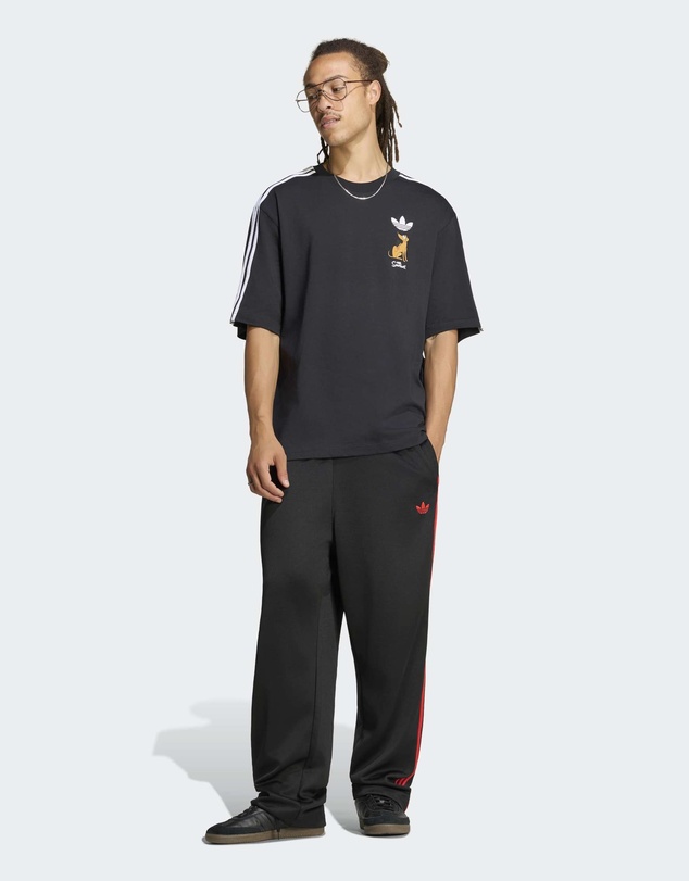 adidas Originals - adidas Disney Little Santas Helper Graphic Oversized T-shirt Mens