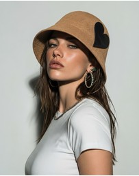 Mossée - Ivy Heart Patch Bucket Hat