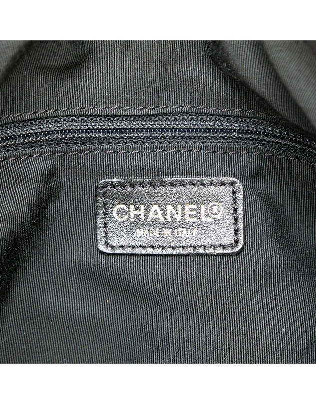 Pre-Loved by Azura Reborn - Pre-Loved chanel Chocolate Bar Shoulder Bag