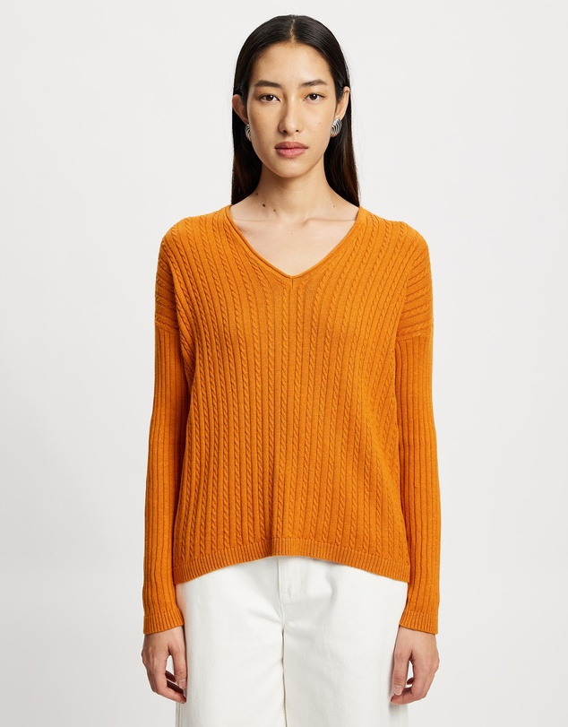 Lindsay Nicholas New York - V-Neck Cable Sweater
