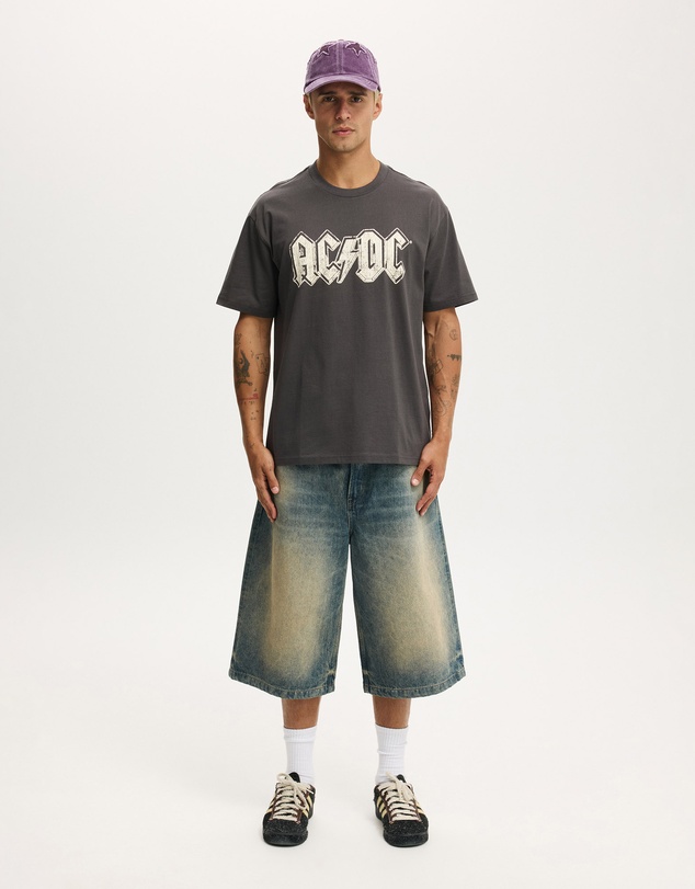 Cotton On - Premium Loose Fit Music T-Shirt