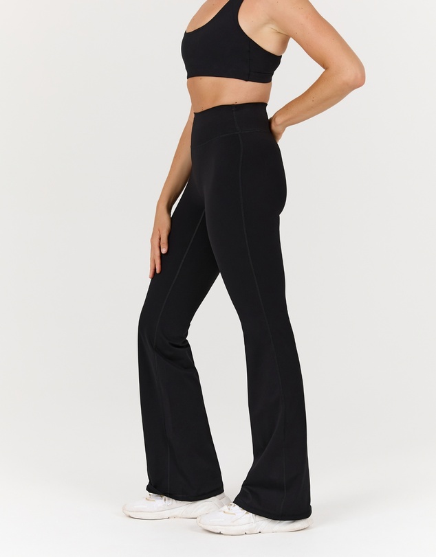 Muscle Republic - Luxe Bella Tall Flares