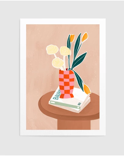 Olive et Oriel - Checkered Vase by Bea Muller Art Print