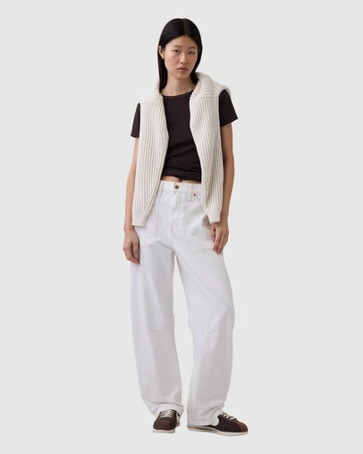 GAP - Modern Crewneck T-Shirt