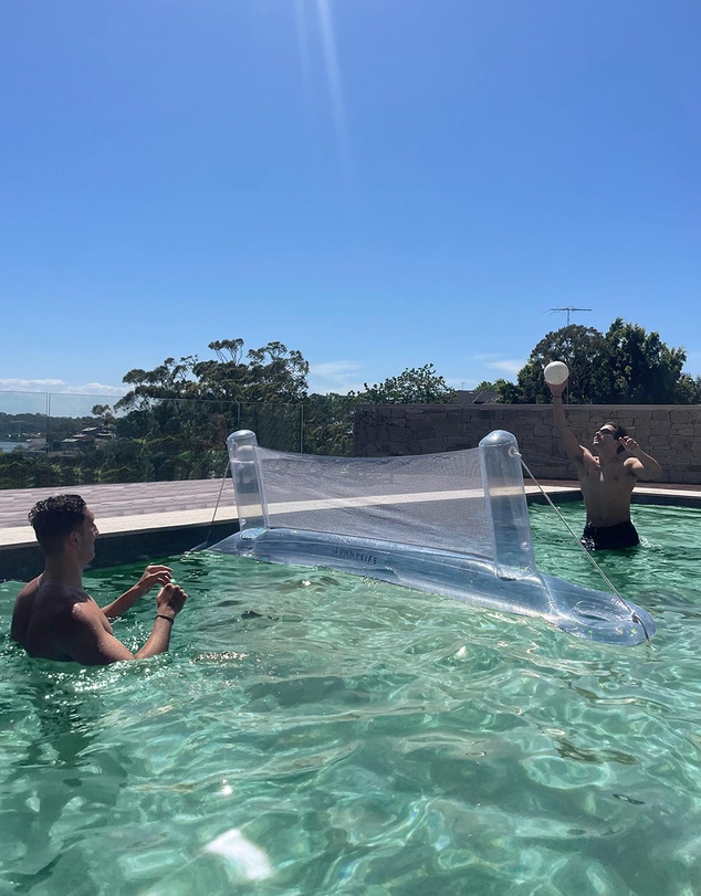 Sunnylife - Inflatable Volleyball Set