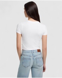 GUESS - GUESS JEANS Crew Neck Star Crop T-Shirt