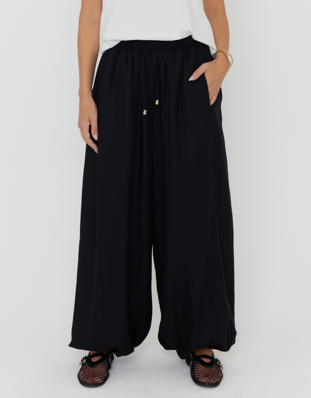 ALEXANDRA - Pradas Pants Black