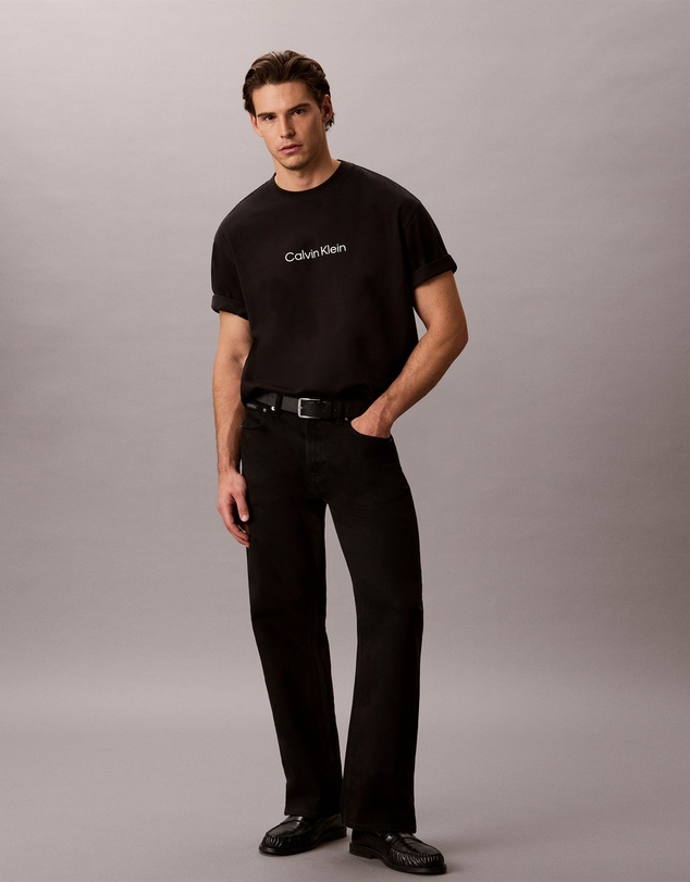 Calvin Klein - Standard Logo Relaxed Tee