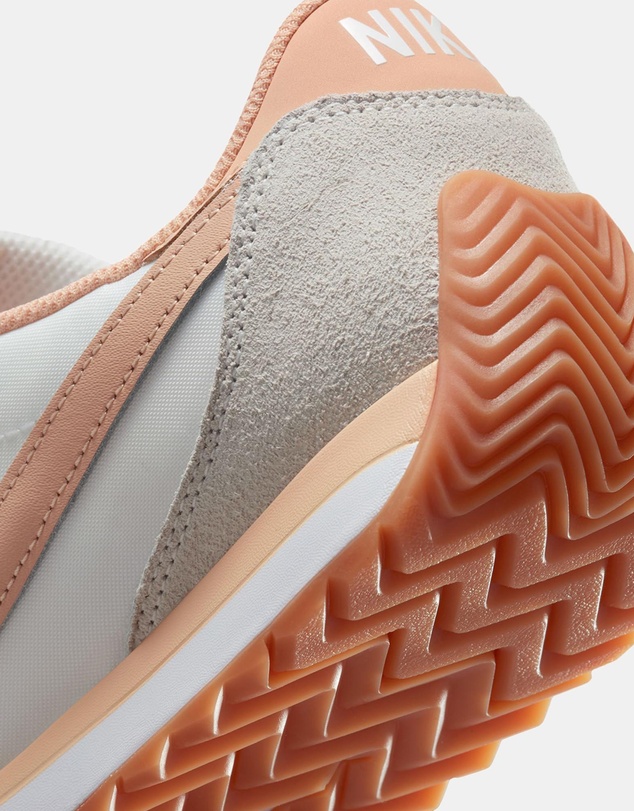 Nike - Pacific - Women's