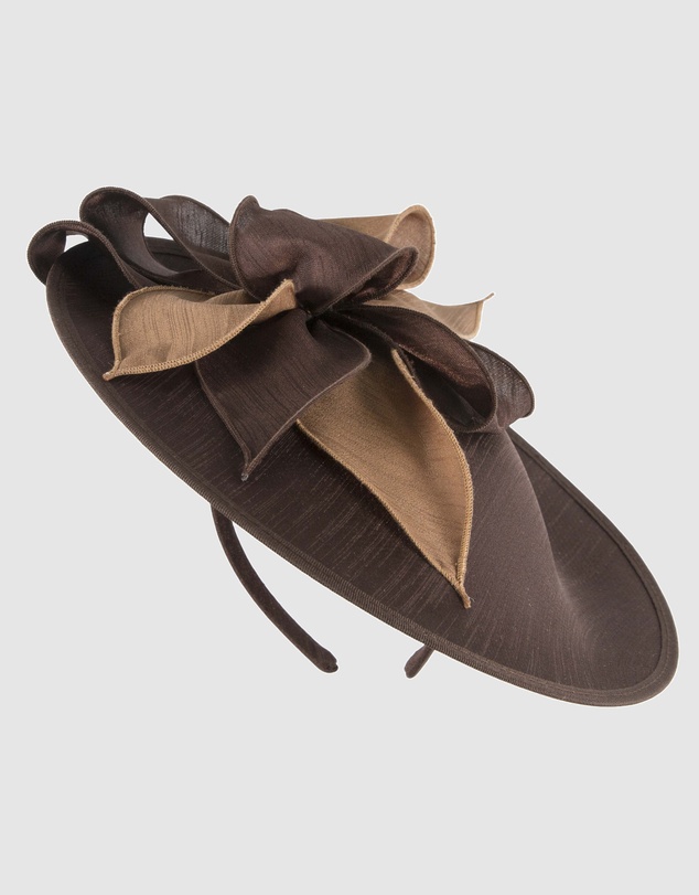 Max Alexander - Chocolate Plate Racing Fascinator